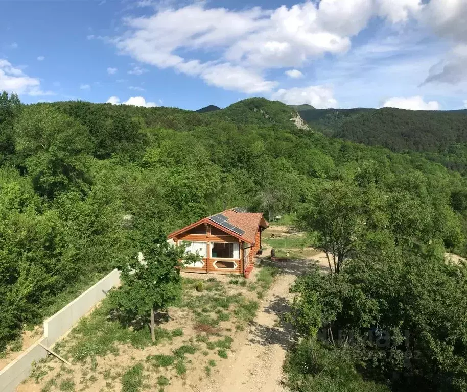 Дом в Крым, Бахчисарайский район, Зеленовское с/пос, с. Счастливое ул. ... - Фото 0