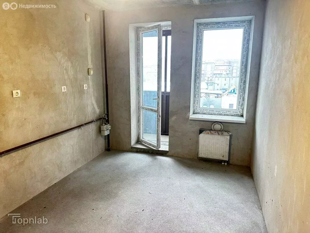 3-комнатная квартира: Калининград, Аэропортная улица, 1А (87 м) - Фото 1