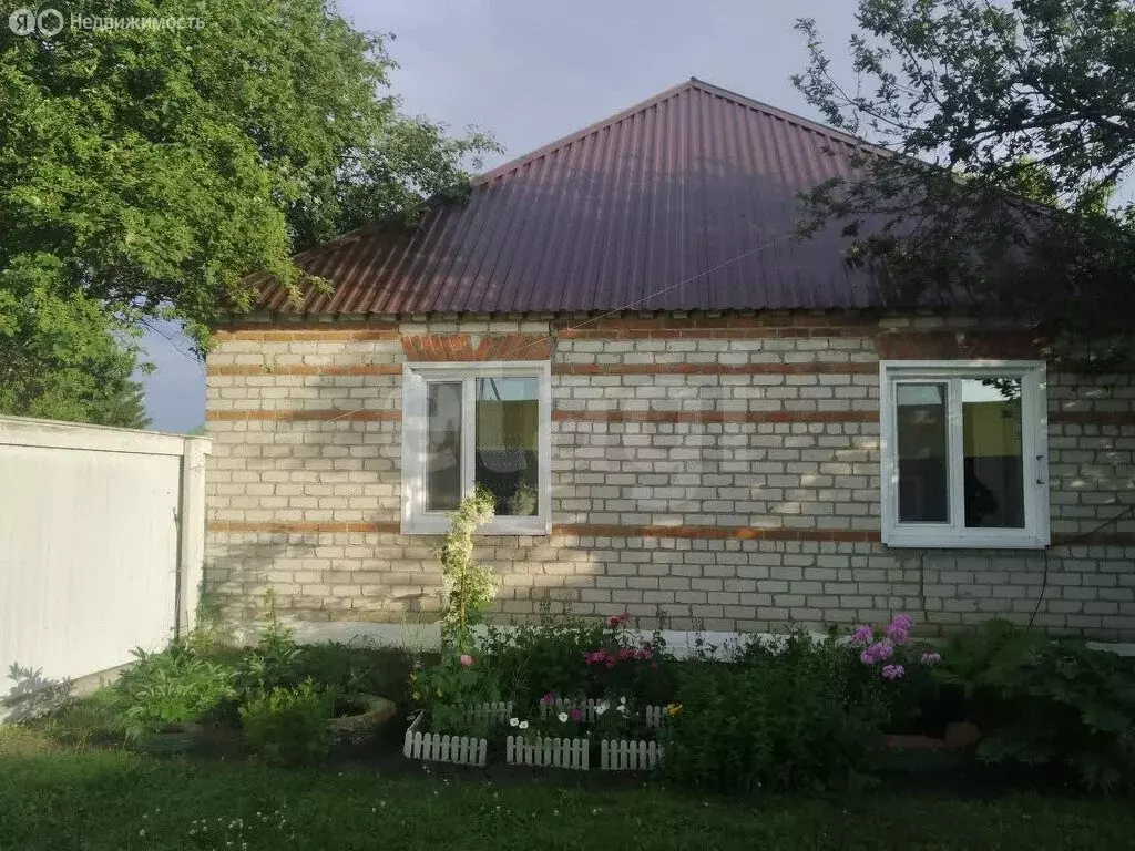 3-комнатная квартира: село Суерка, Красноармейская улица, 13 (68 м) - Фото 1