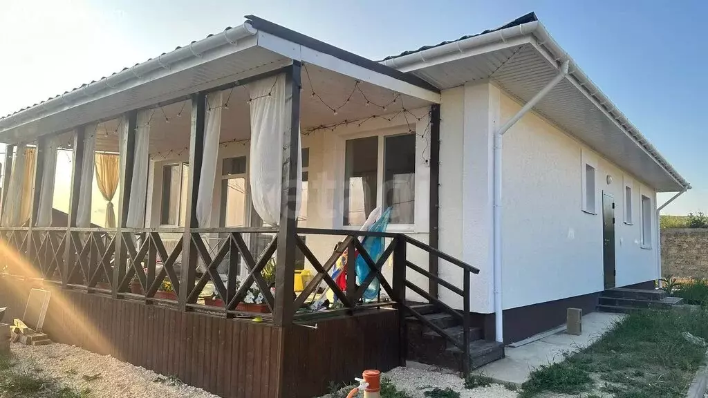 Дом в Урожайное, Таврическая улица (100 м) - Фото 0