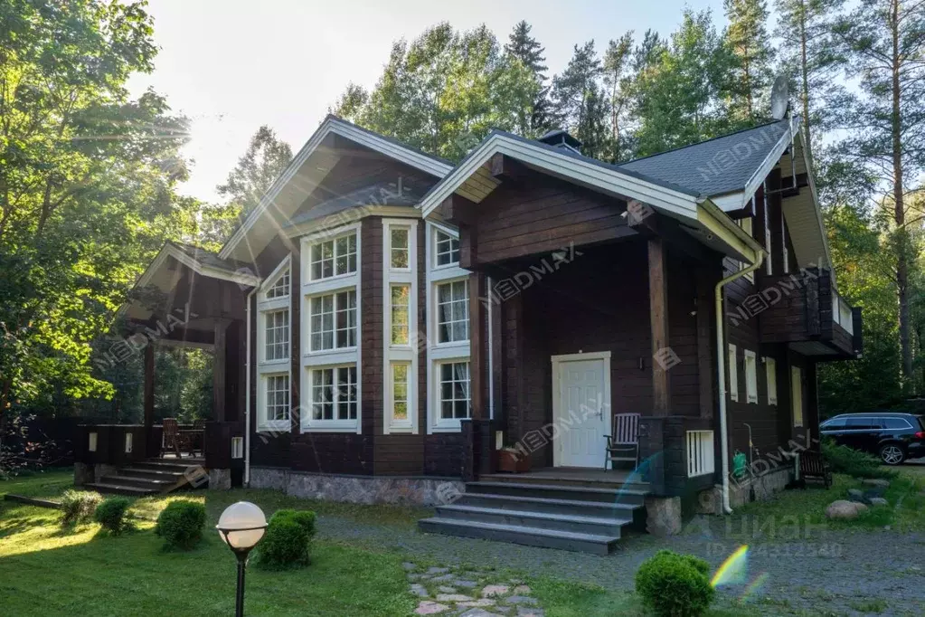 Дом в Санкт-Петербург пос. Комарово, ул. 1-я Дачная, 57 (350 м) - Фото 1