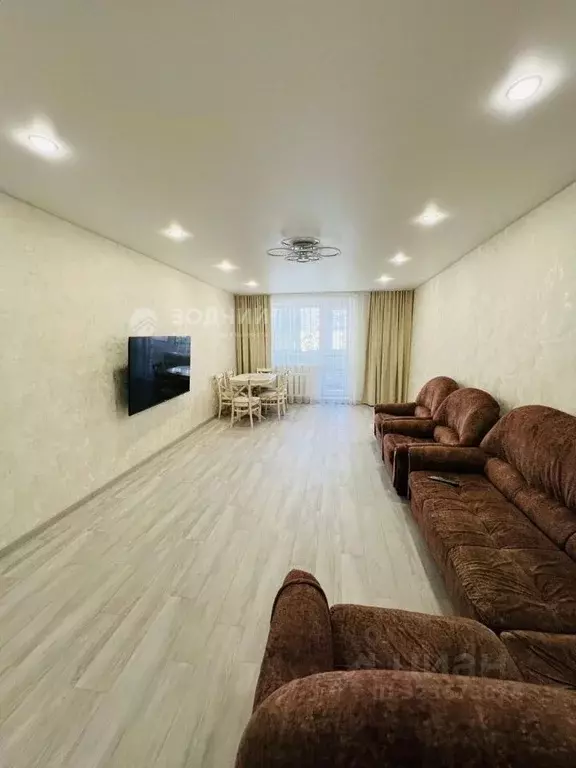 3-к кв. Чувашия, Чебоксары просп. 9-й Пятилетки, 2/10к3 (95.1 м) - Фото 0