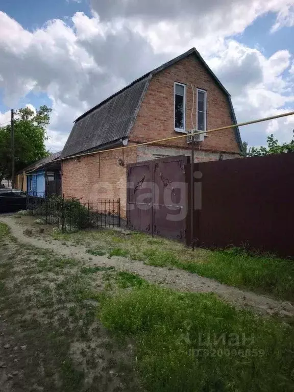 Дом в Ростовская область, Азов Азовский район, пер. Чкалова (97 м) - Фото 1