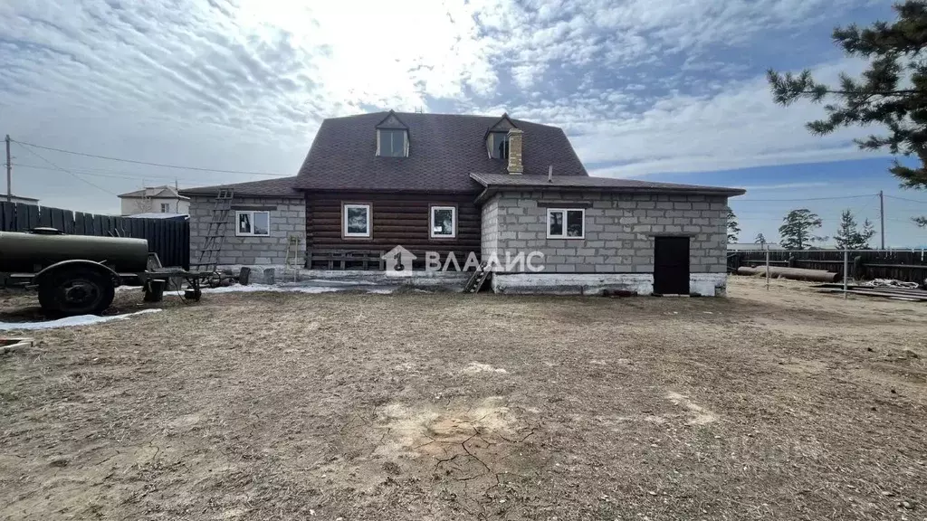 Дом в Бурятия, Улан-Удэ ул. Ангарская, 14 (156 м) - Фото 1