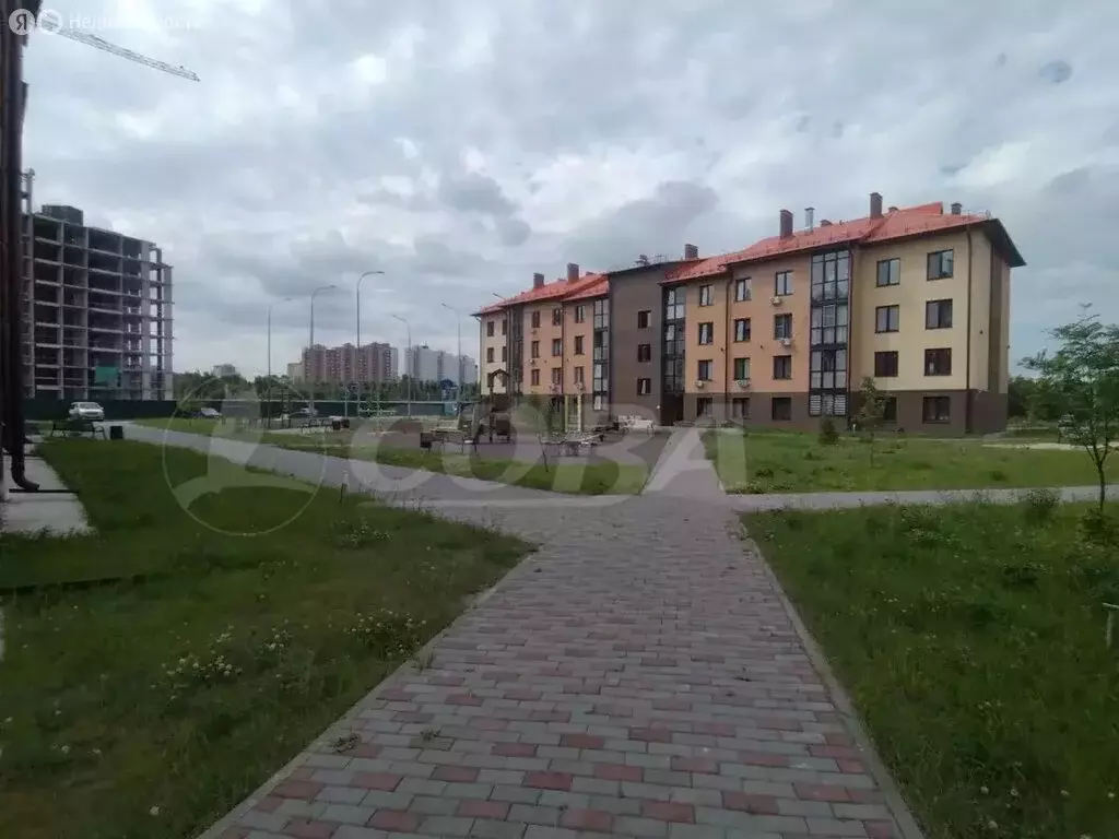 2-комнатная квартира: Тюмень, улица Тимофея Чаркова, 69к3 (41 м) - Фото 0