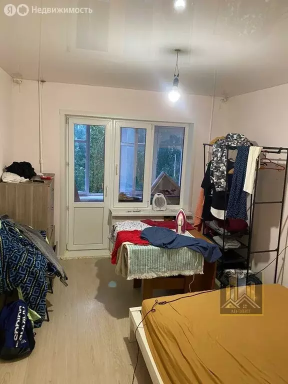 3-комнатная квартира: Казань, проспект Победы, 72А (63 м) - Фото 1