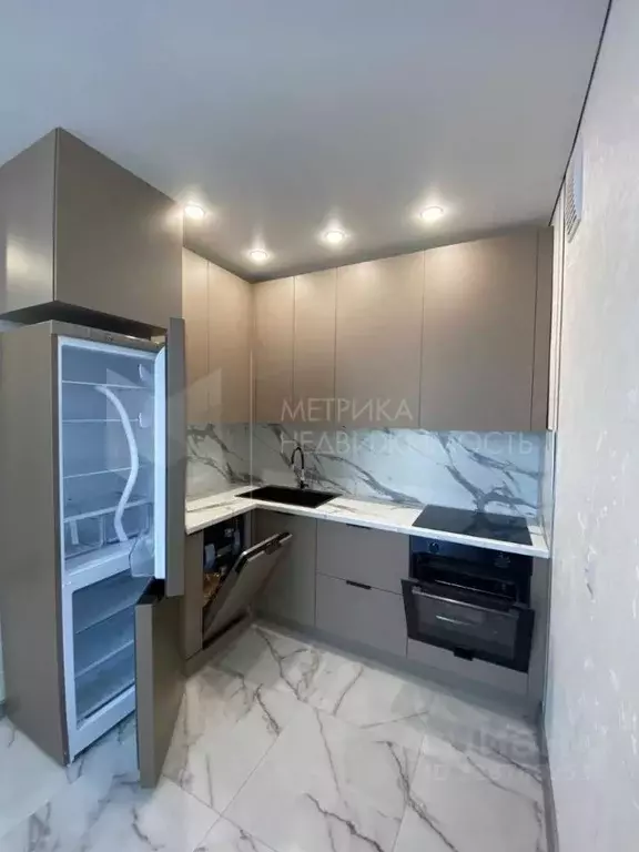 1-к кв. Тюменская область, Тюмень ул. Константина Посьета, 6 (37.0 м) - Фото 0