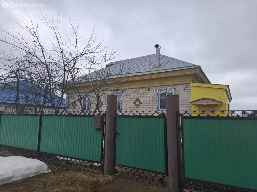 Дом в село Верхнеяркеево, Первомайская улица, 17 (103.9 м) - Фото 1