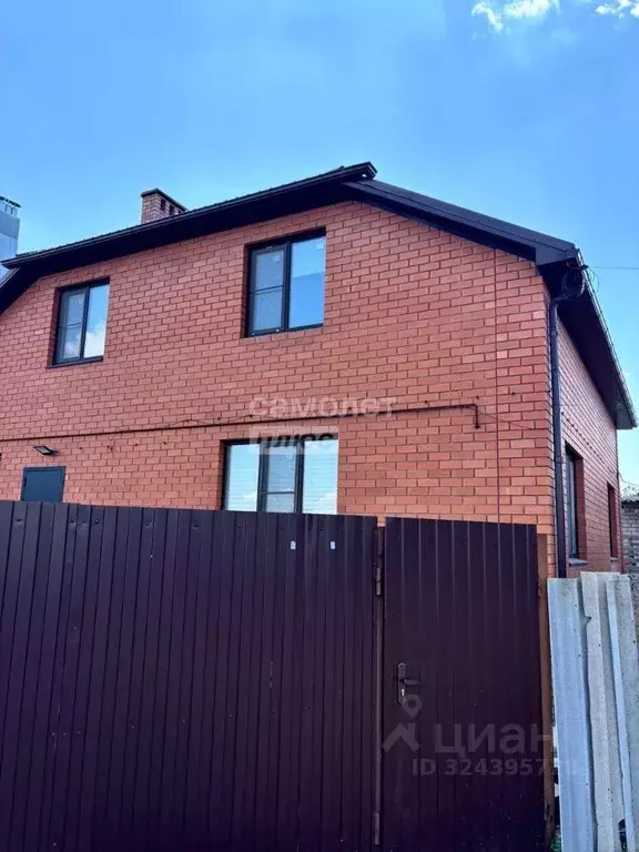 Дом в Калмыкия, Элиста Первомайский пер., 2 (181 м) - Фото 1