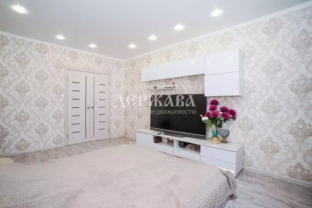 3-к кв. Белгородская область, Старый Оскол Северный мкр, 32 (62.0 м) - Фото 1
