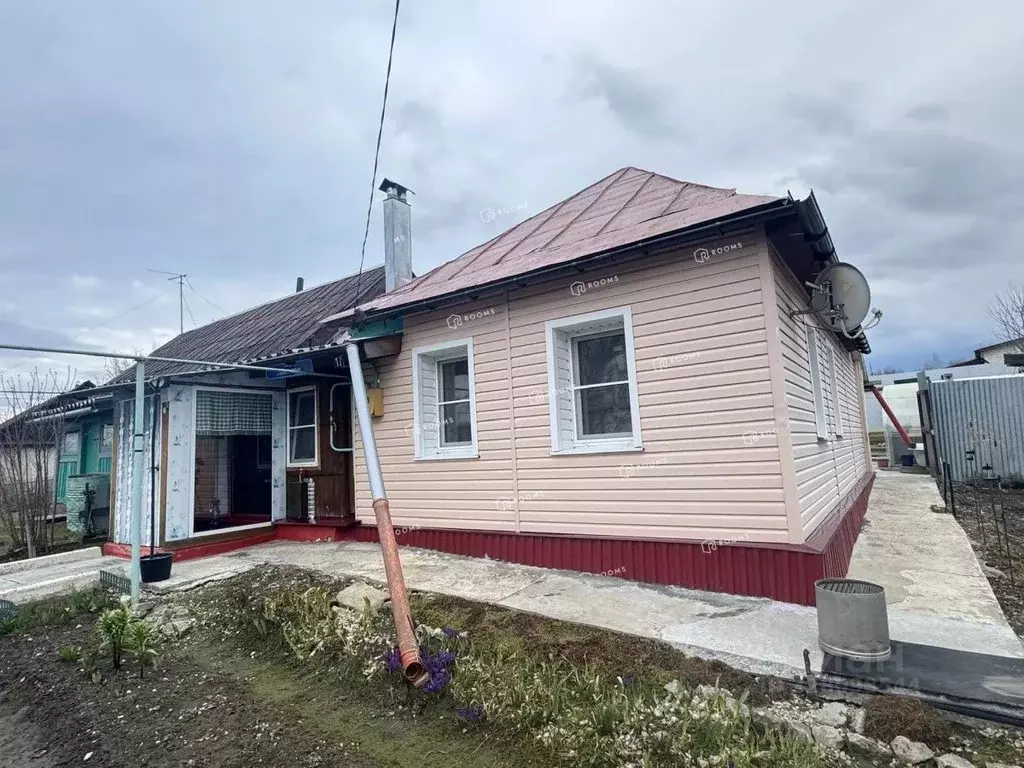 Дом в Тульская область, Дубенский район, Воскресенское с/пос, с. ... - Фото 1