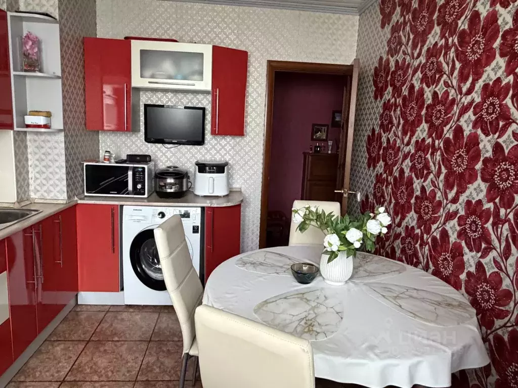 3-к кв. Омская область, Омск ул. Завертяева, 23к3 (63.0 м) - Фото 2