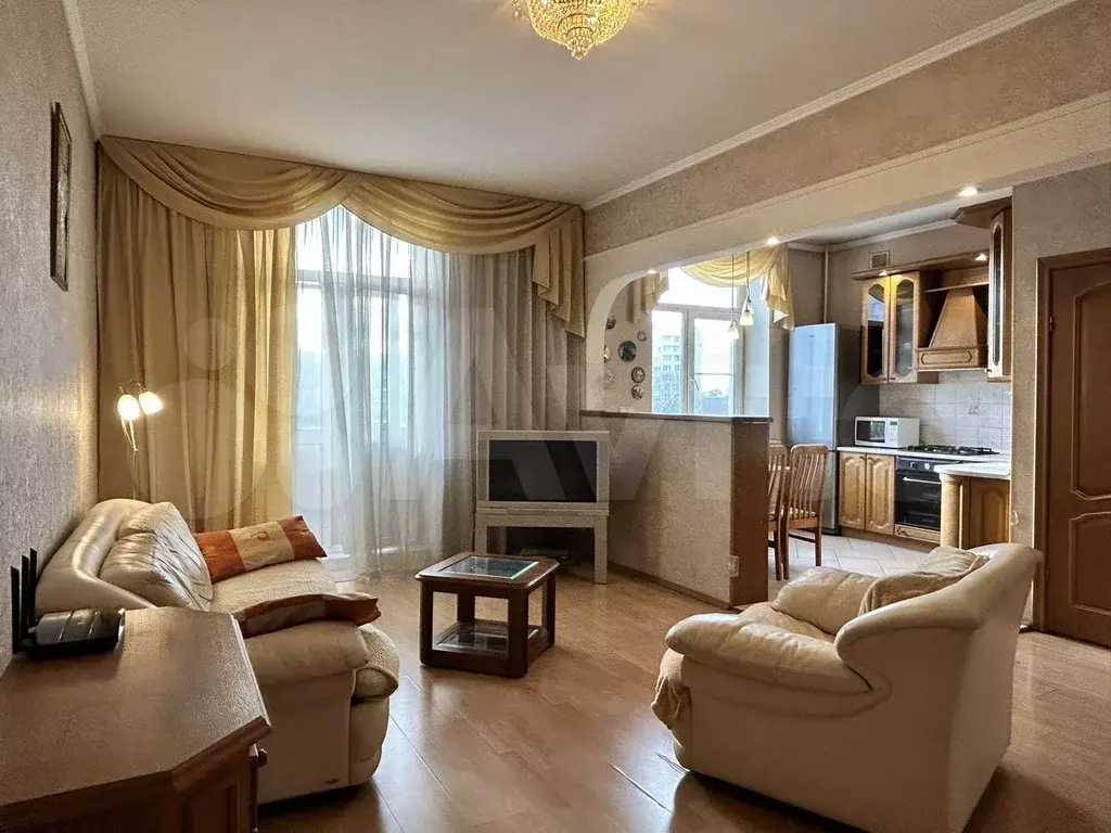 3-к. квартира, 80 м, 5/5 эт. - Фото 1