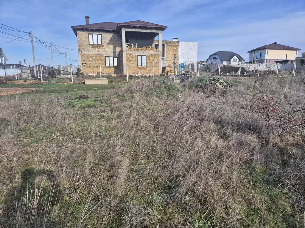 Участок в Крым, Симферопольский район, с. Мирное ул. Черноморская, 83 ... - Фото 1