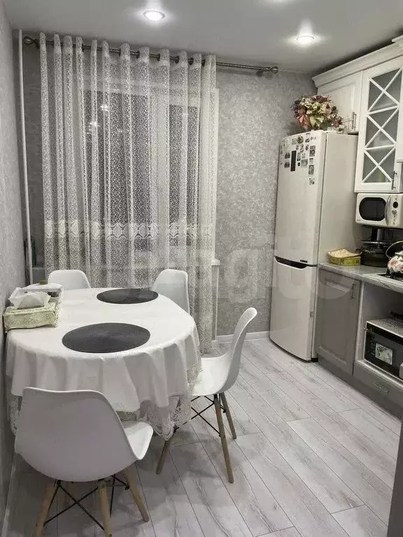 2-к. квартира, 55 м, 2/9 эт. - Фото 1