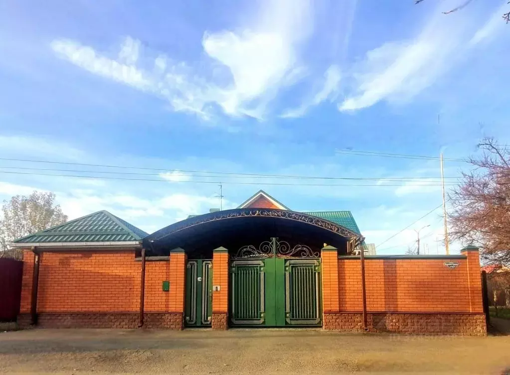 Дом в Ставропольский край, Ставрополь ул. Бурмистрова, 176А (204 м) - Фото 2