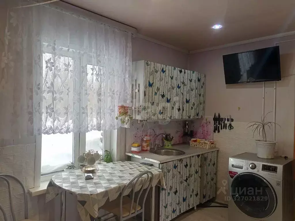 Дом в Кемеровская область, Анжеро-Судженск Вокзальный пер., 4 (58 м) - Фото 2