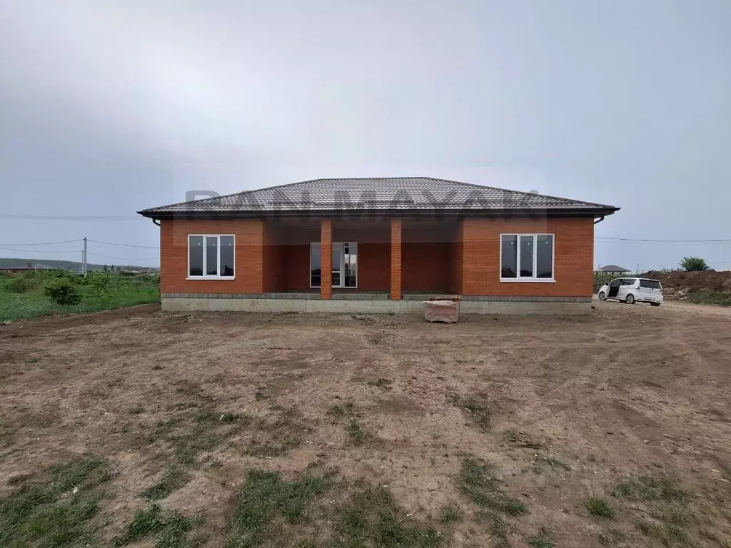 Дом в Адыгея, Майкоп городской округ, Гавердовский хут. ул. Меджида ... - Фото 0