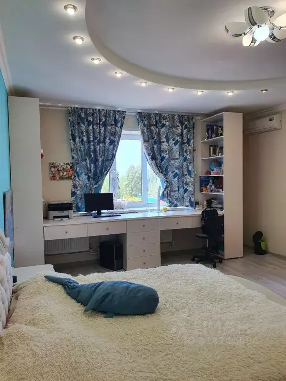 3-к кв. Ростовская область, Таганрог Литейная ул., 40Б (145.6 м) - Фото 0