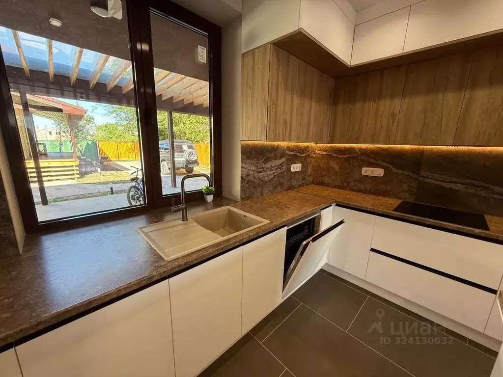 Дом в Краснодарский край, Новороссийск ул. Монолитная, 24 (213 м) - Фото 2