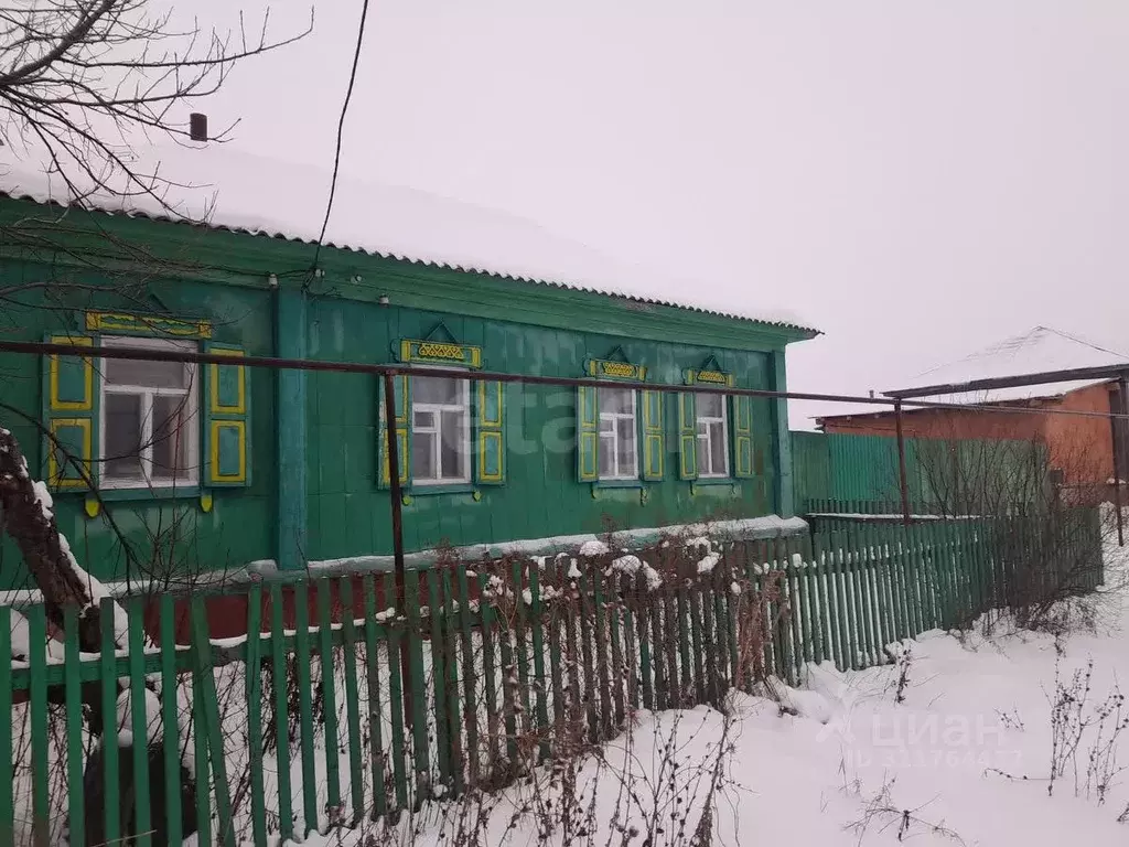 Дом в Саратовская область, Балашовский район, Пинеровка рп ул. Ленина, ... - Фото 0