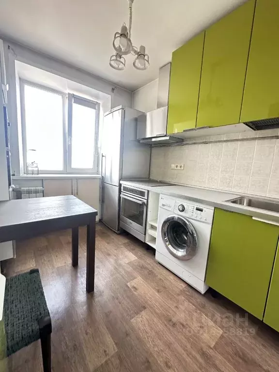 3-к кв. Новосибирская область, Новосибирск ул. Революции, 7 (68.5 м) - Фото 0