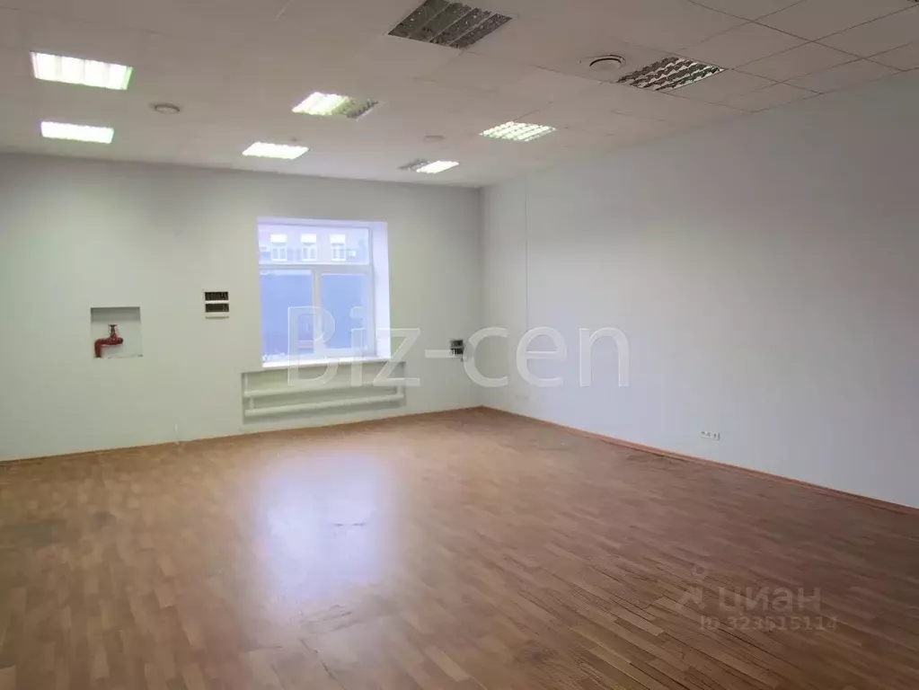 Офис в Санкт-Петербург наб. Реки Смоленки, 5-7 (52 м) - Фото 1