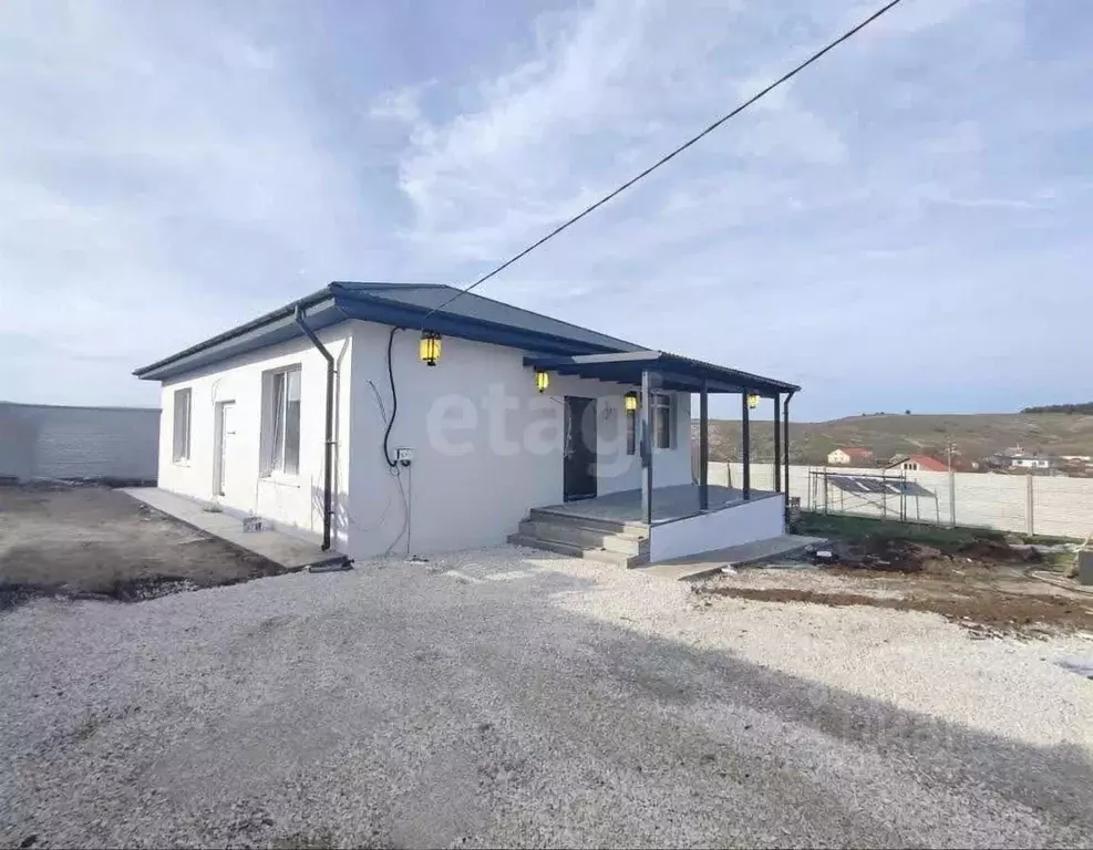 Дом в Крым, Симферопольский район, Трудовское с/пос, с. Строгоновка ... - Фото 2