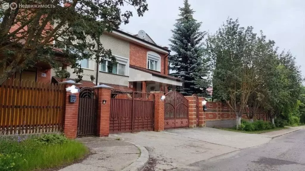 Дом в Малоярославец, Загородная улица (228 м) - Фото 0