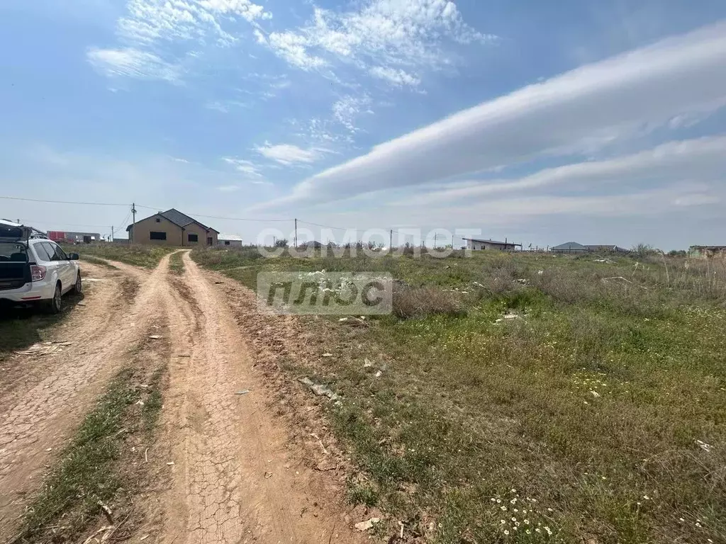 Участок в Астраханская область, Приволжский район, с. Осыпной Бугор ... - Фото 0