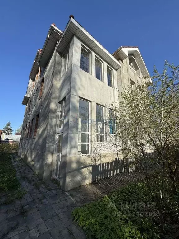 Дом в Нижегородская область, Нижний Новгород ул. Братьев Игнатовых ... - Фото 1