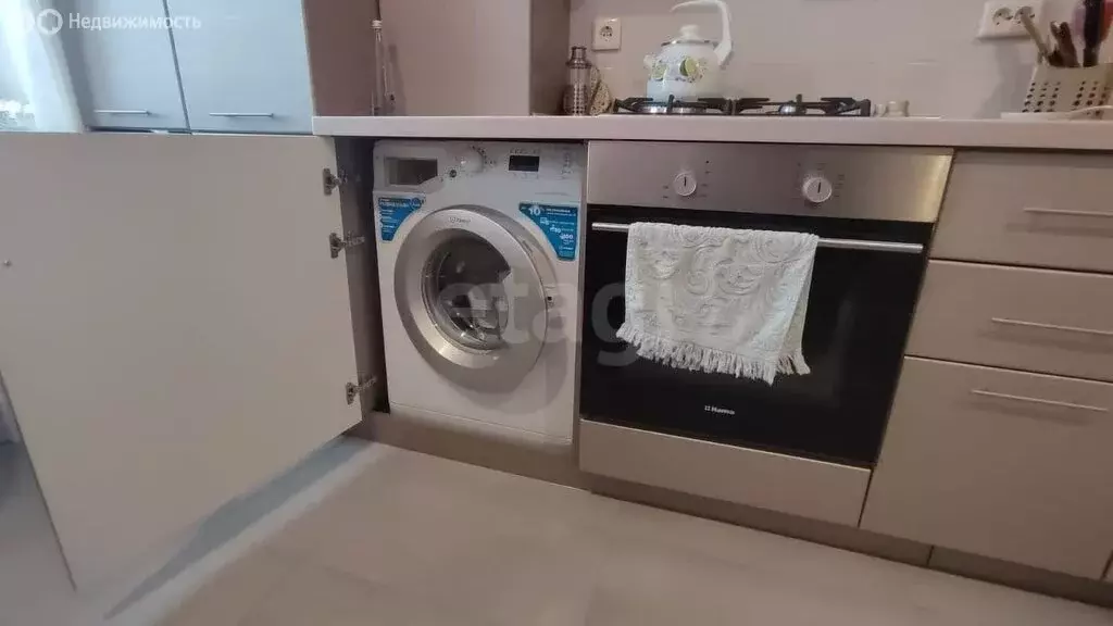 1-комнатная квартира: Коряжма, улица Набережная им. Н. Островского, ... - Фото 2