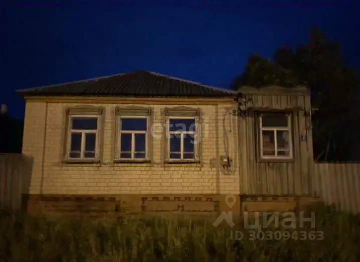 Дом в Белгородская область, Новооскольский городской округ, с. ... - Фото 1