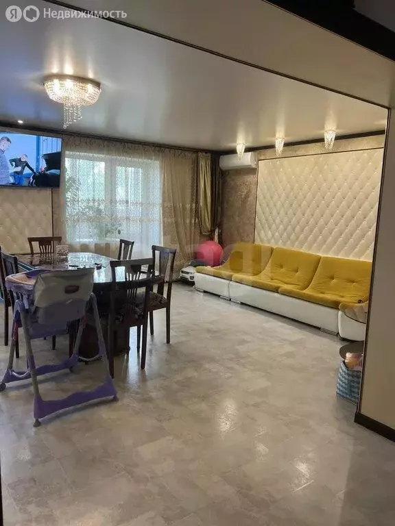 2-комнатная квартира: Энгельс, улица Маршала А.М. Василевского, 32 (76 ... - Фото 0