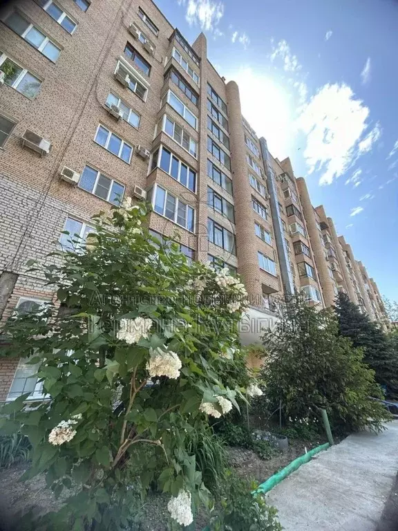 3-к кв. Волгоградская область, Волгоград ул. Маршала Чуйкова, 37 (94.3 ... - Фото 0