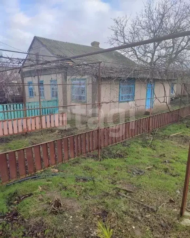 Дом в Крым, Раздольненский район, Чернышевское с/пос, с. Чернышево ул. ... - Фото 1