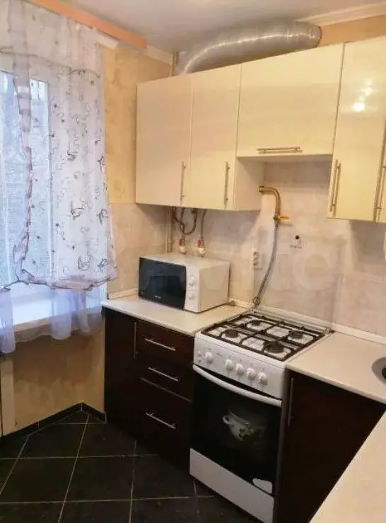 2-к. квартира, 47 м, 2/5 эт. - Фото 1