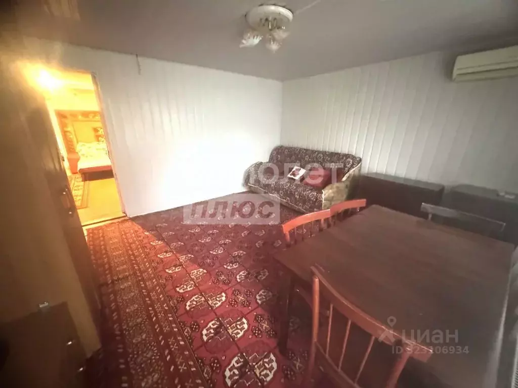 Дом в Краснодарский край, Кореновский район, Дядьковская ст-ца ул. ... - Фото 1