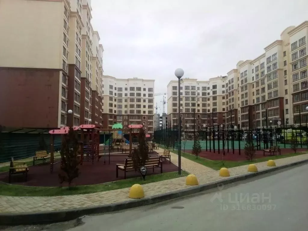 2-к кв. Крым, Симферопольский район, с. Мирное ул. Крымской Весны, 5к1 ... - Фото 1