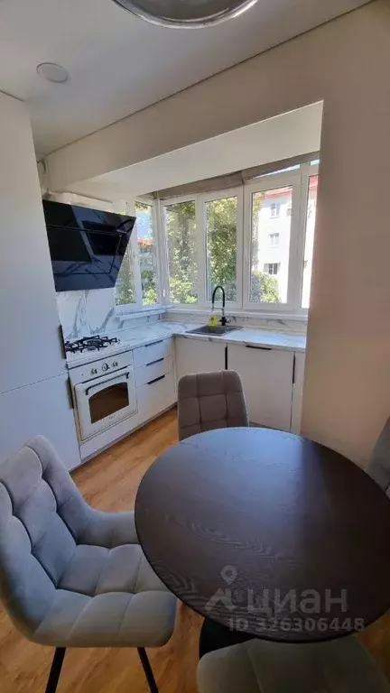 2-к кв. Краснодарский край, Сочи Гагарина мкр, бул. Цветной, 36 (50.0 ... - Фото 2