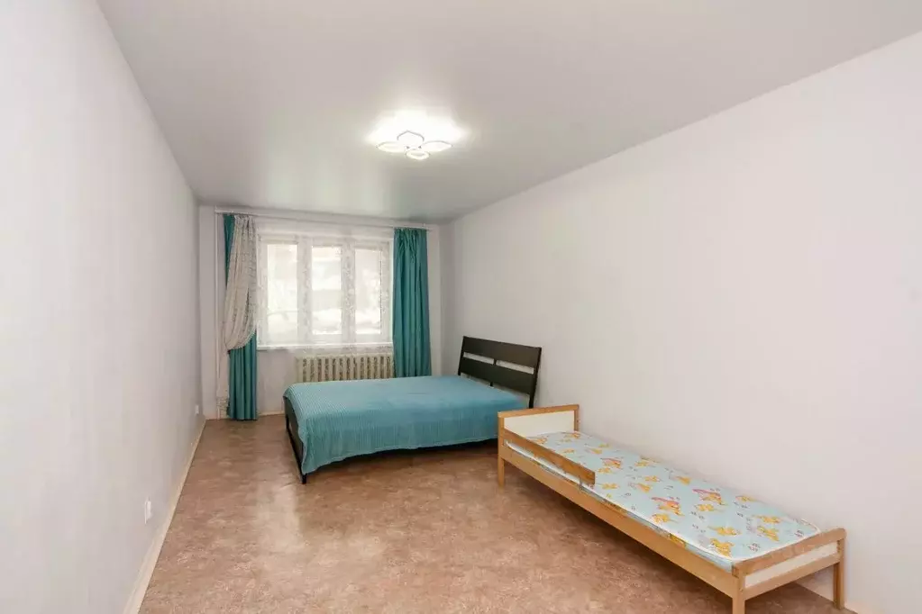 2-к кв. Башкортостан, Уфа Российская ул., 47/3 (63.3 м) - Фото 1