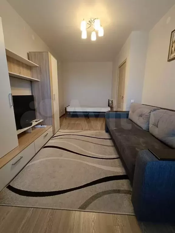 1-к. квартира, 40 м, 6/9 эт. - Фото 1