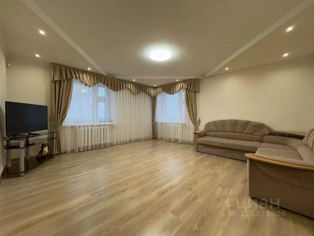 3-к кв. Кировская область, Киров ул. Ленина, 187 (75.0 м) - Фото 1