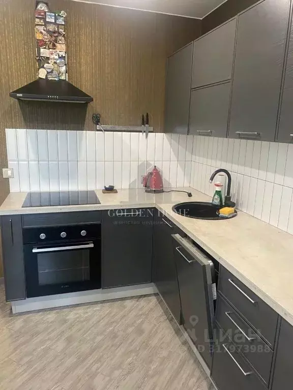 2-к кв. Санкт-Петербург ул. Крыленко, 1к1с8 (64.0 м) - Фото 1