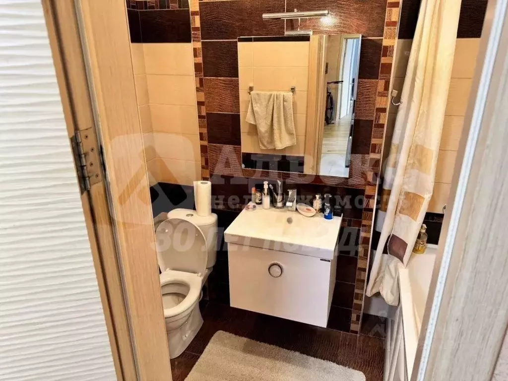 2-к кв. Тюменская область, Тюмень Холодильная ул., 15 (64.5 м) - Фото 2