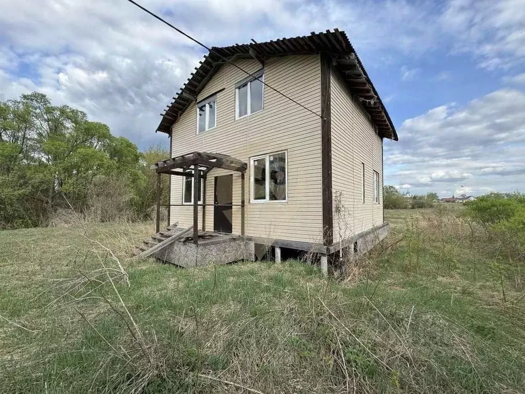 Дом в Белгородская область, Старооскольский городской округ, с. ... - Фото 1