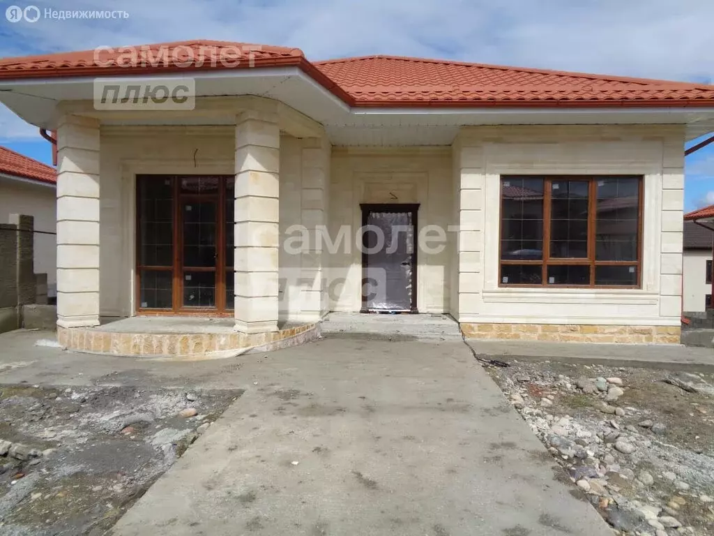 Дом в станица Ессентукская, Дальняя улица, 100 (140 м) - Фото 0