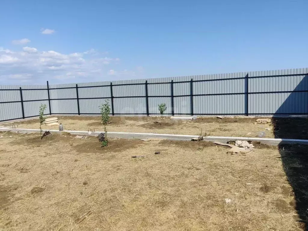 Участок в Крым, Красногвардейский район, Амурское с/пос, с. ... - Фото 1