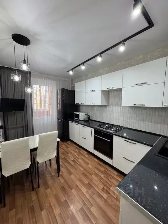 2-к кв. Татарстан, Альметьевск Алсу мкр, ул. Рината Галеева, 33 (56.0 ... - Фото 1