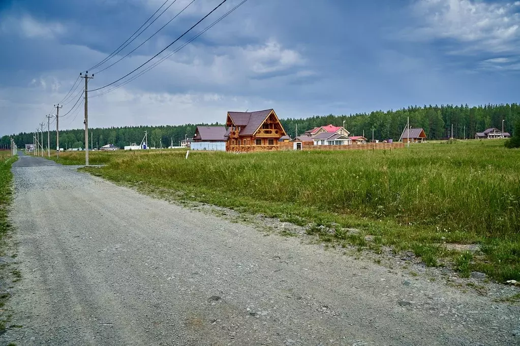 Участок в Свердловская область, Сысертский муниципальный округ, ... - Фото 1